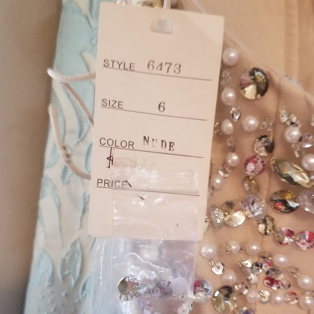 Prom Gown - Picture 5 of 8